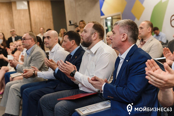 Активных предпринимателей Клуба Директоров наградили Благодарственными письмами Министра экономического развития и инвестиций Самарской области