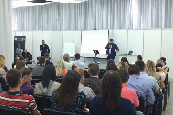 «Диалоги об экономике, финансах, инвестициях» - в формате публичной дискуссии